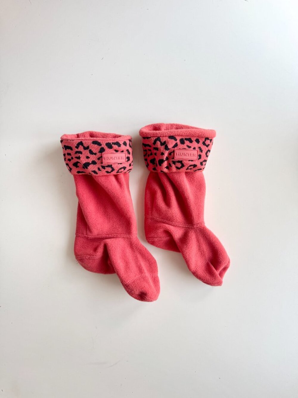 Kids' HUNTER Honeysuckle Snow Leopard Coral Red Fleece Boot Socks, Size L/1-3